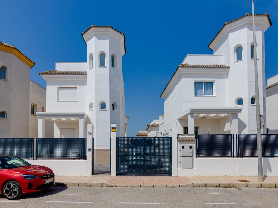 Villa i La Marina, Alicante - foto 1