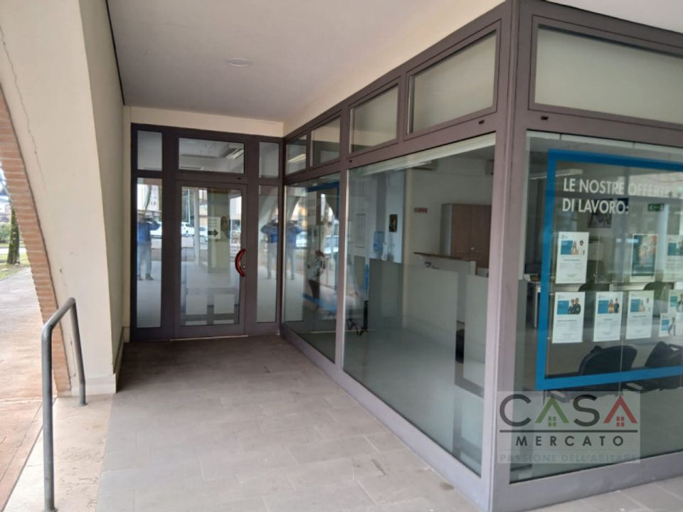 Erhvervsejendom i Maniago, Pordenone - foto 2
