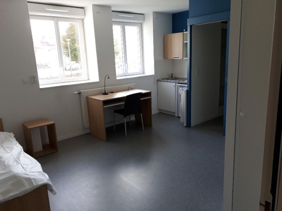 Apartment in Oyonnax, Ain - photo 1
