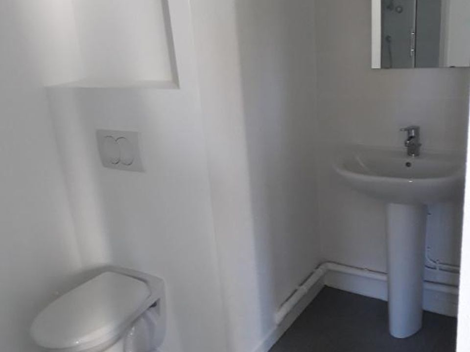 Apartment in Oyonnax, Ain - photo 3