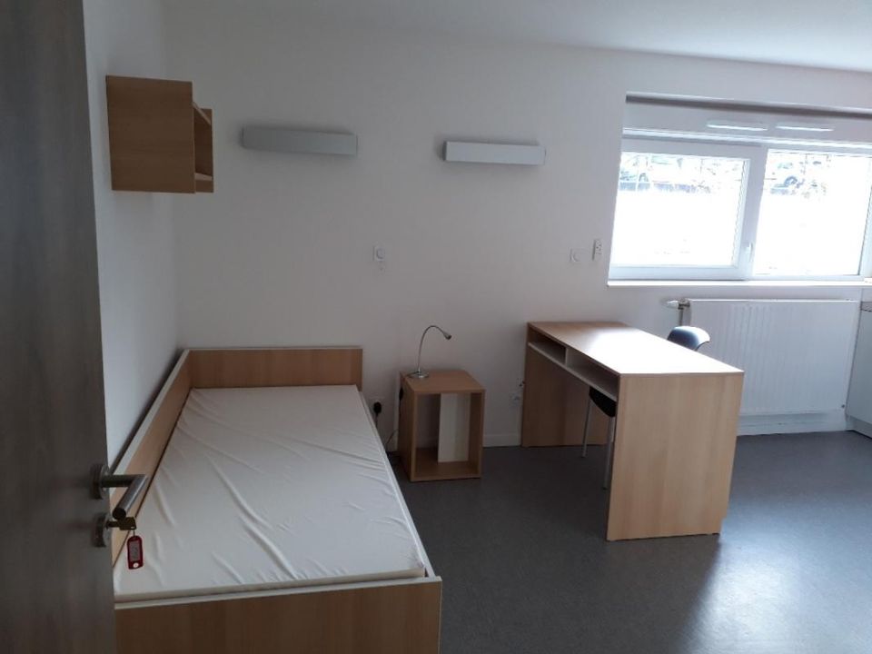 Apartment in Oyonnax, Ain - photo 3