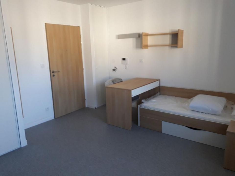 Apartment in Oyonnax, Ain - photo 1