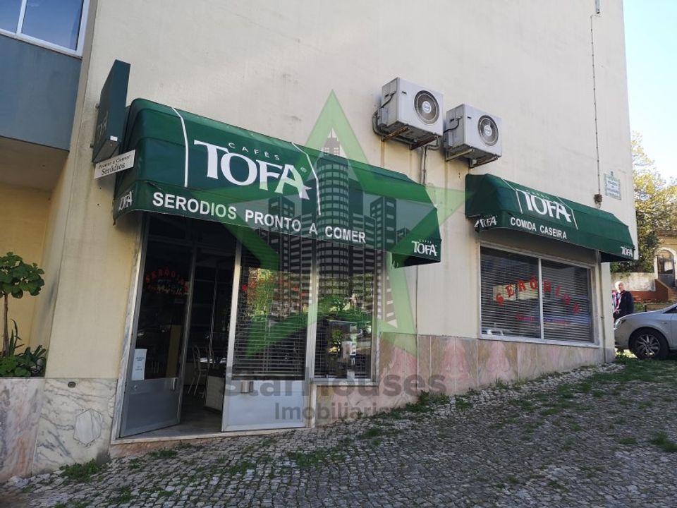 Erhvervsejendom i Amadora, Lisbon - foto 1