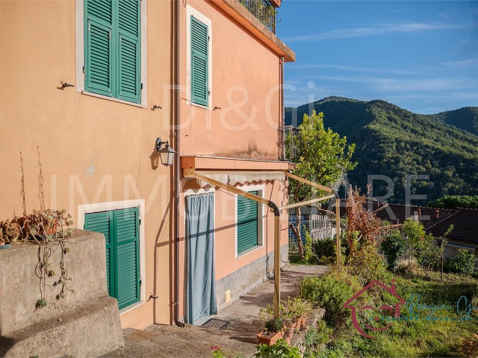 Villa i Casanova Lerrone, Savona - bilde 1