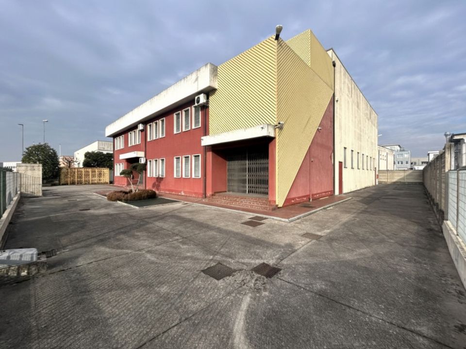 Erhvervsejendom i Rubano, Padua - foto 1