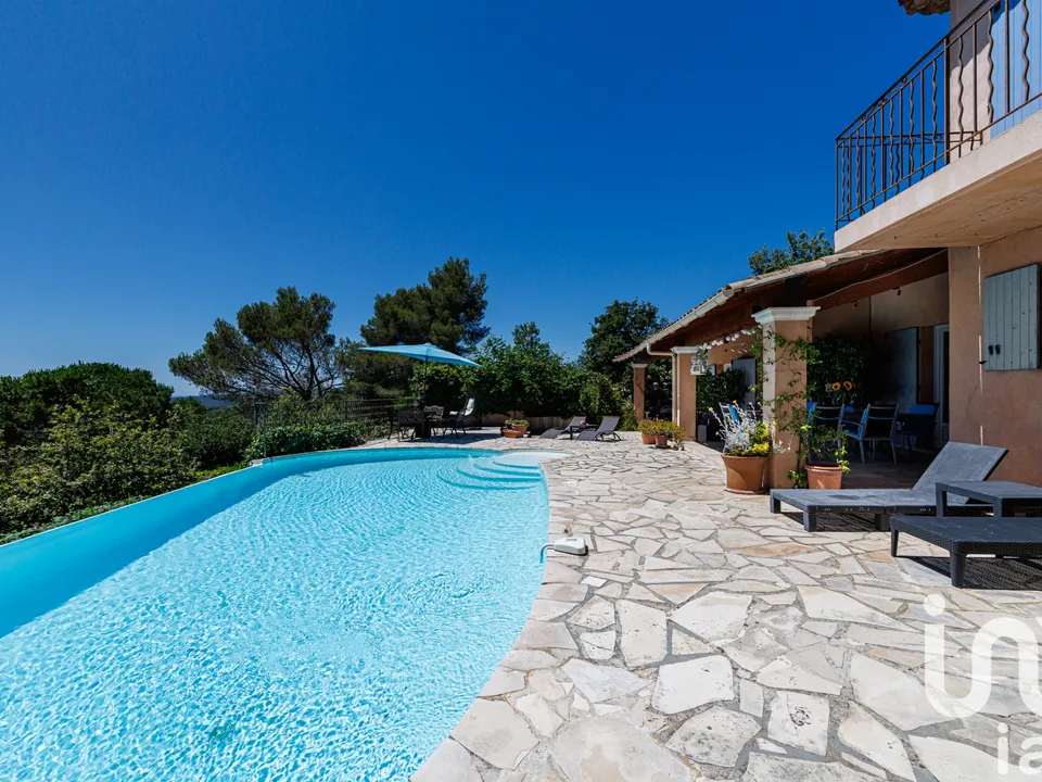 Villa i Tourrettes-sur-Loup, Alpes-Maritimes - foto 1
