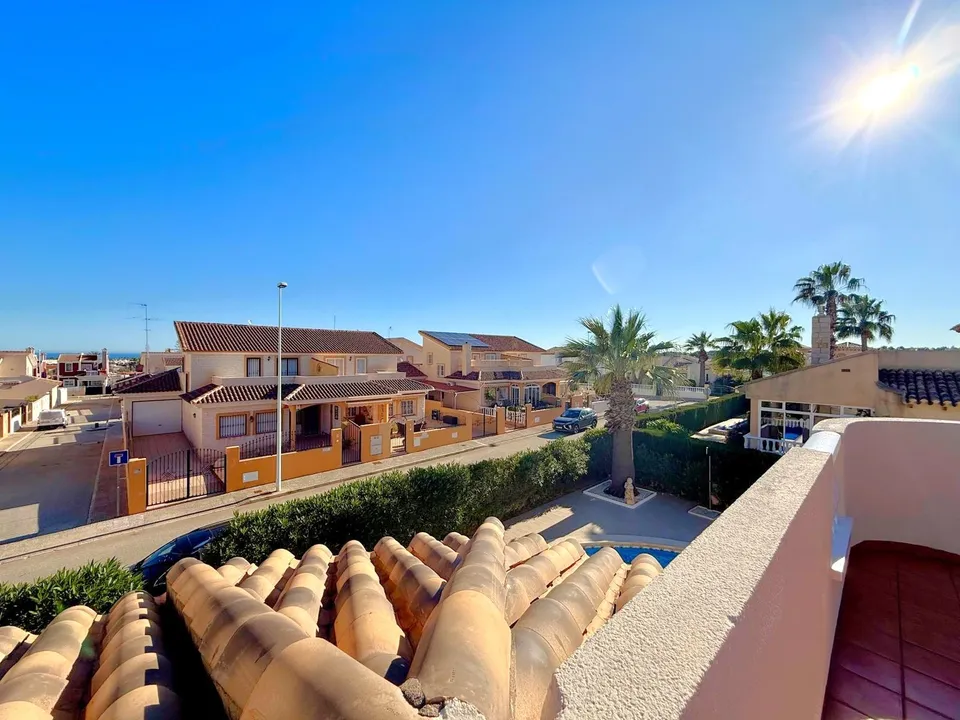 Villa in Los Dolses, Alicante - photo 2