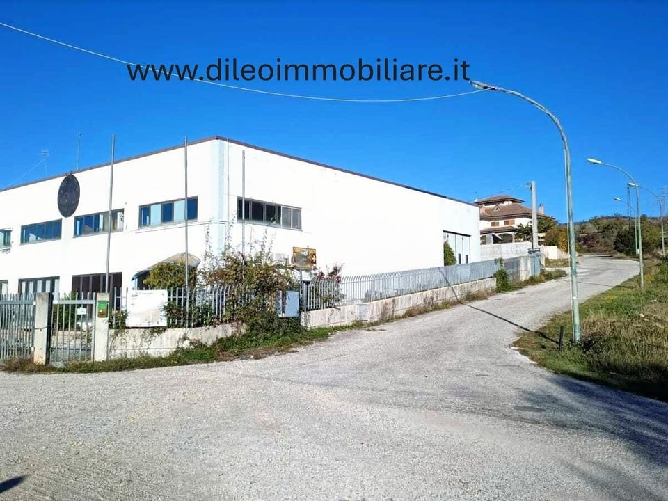 Erhvervsejendom i Barisciano, L'Aquila - foto 1