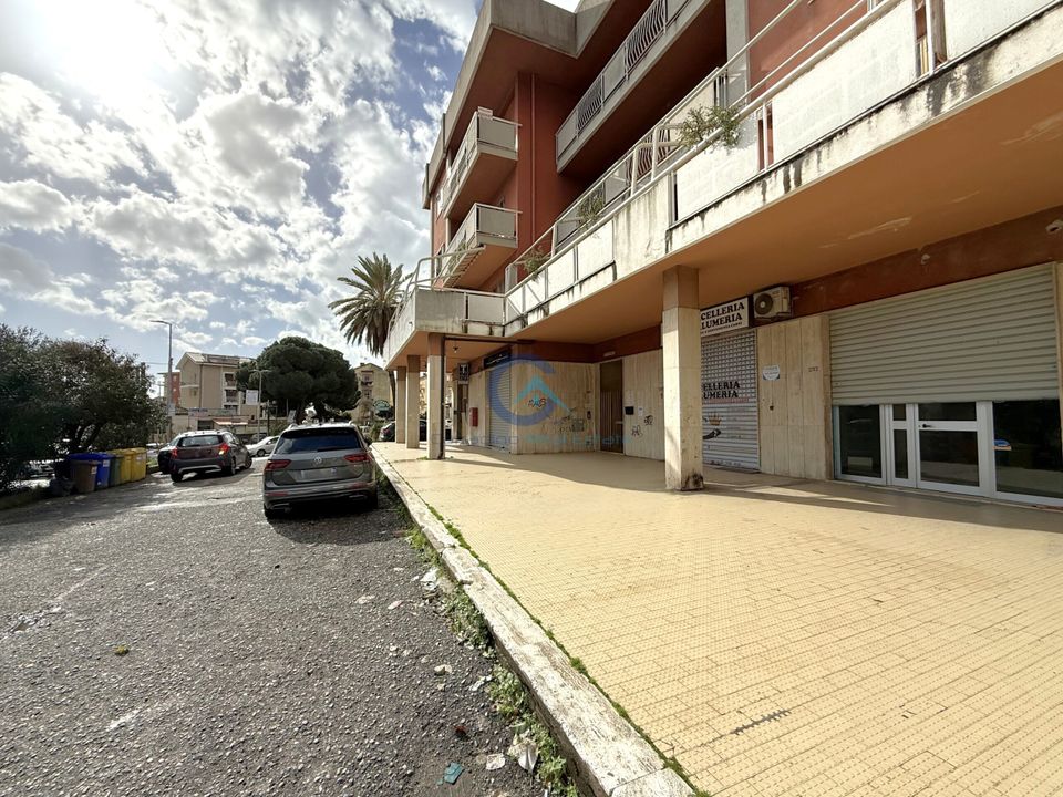 Erhvervsejendom i Catanzaro, Catanzaro - foto 1