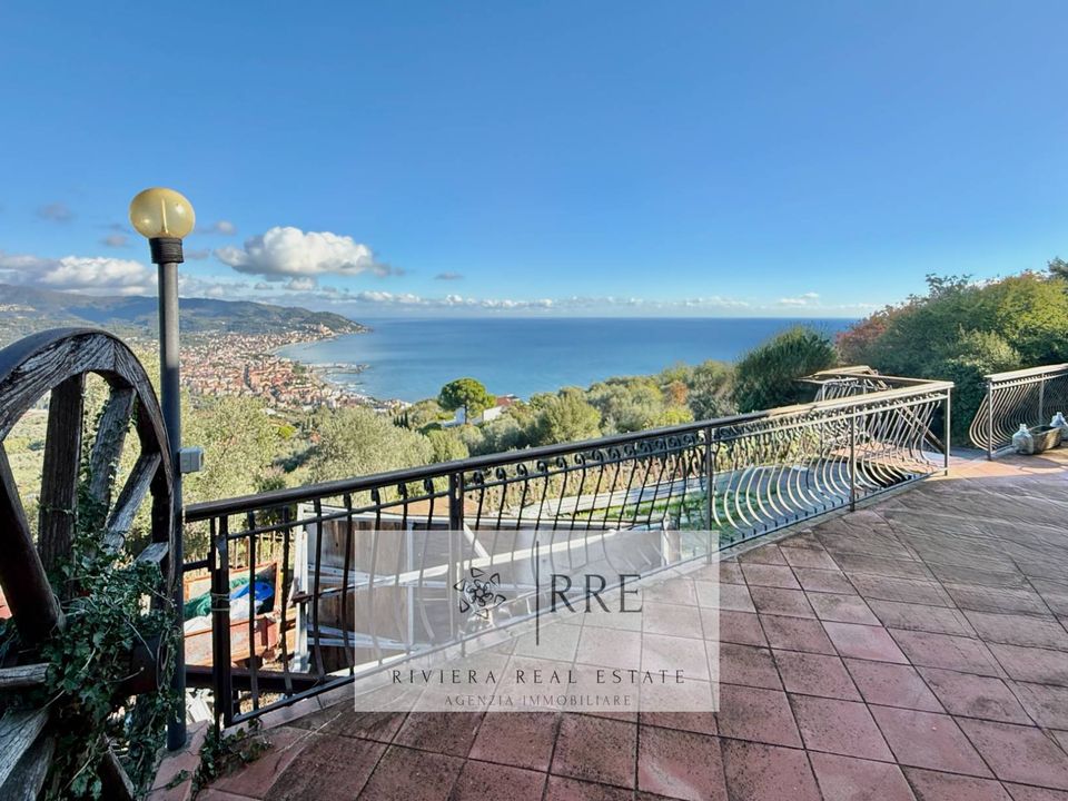Villa in Diano Marina, Imperia - photo 1