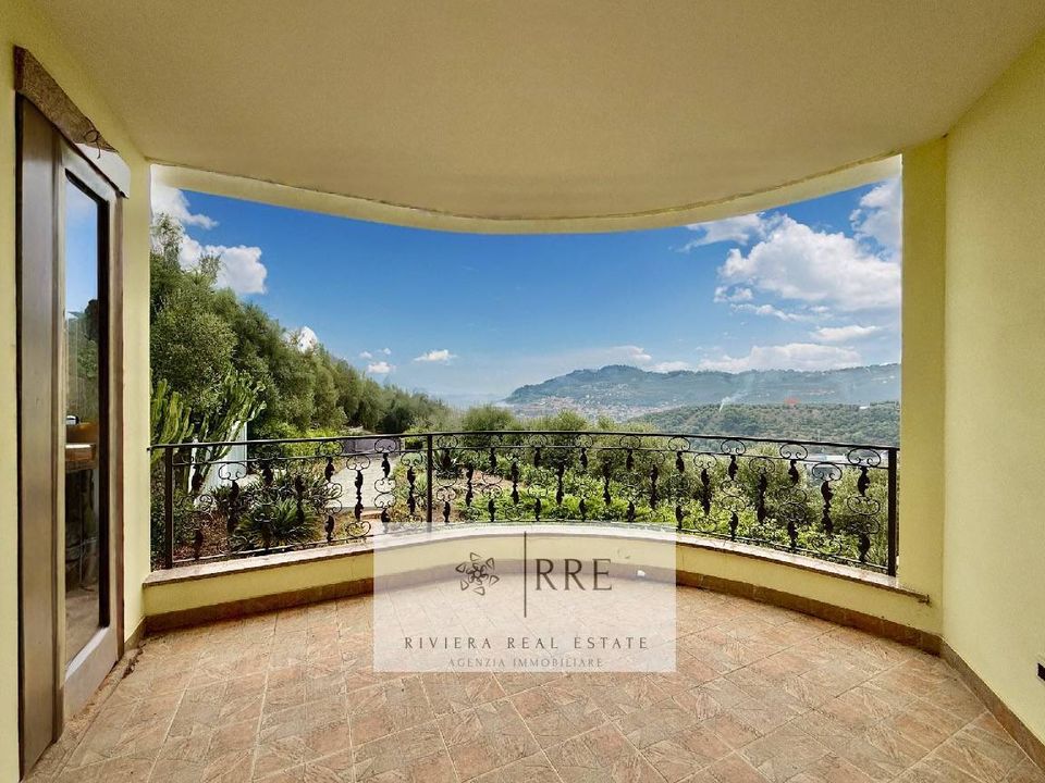 Villa in Diano Castello, Imperia - photo 1