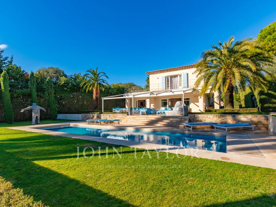 Villa i Antibes, Alpes-Maritimes - foto 1