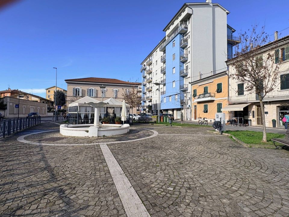 Erhvervsejendom i Chiaravalle, Ancona - foto 5