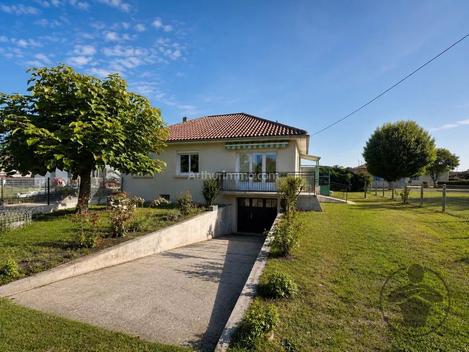 Villa en Coutras, Gironde - foto 1