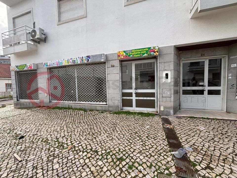 Erhvervsejendom i Laranjeiro, Setubal - foto 2