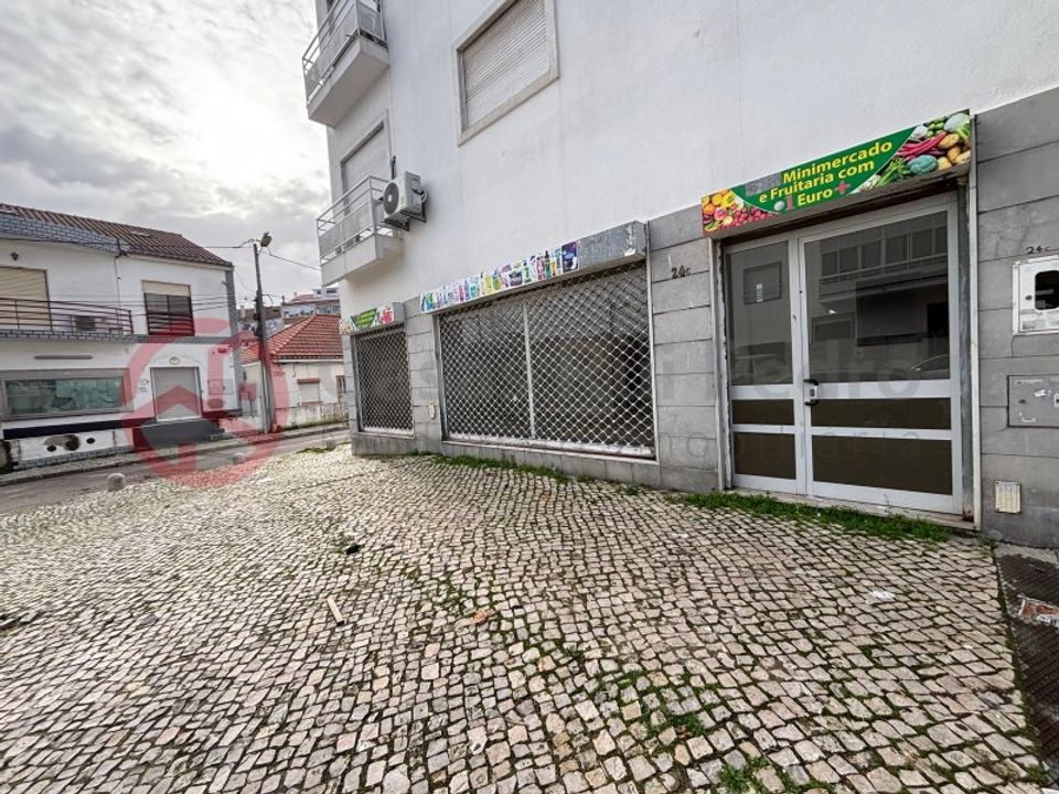 Erhvervsejendom i Laranjeiro, Setubal - foto 3