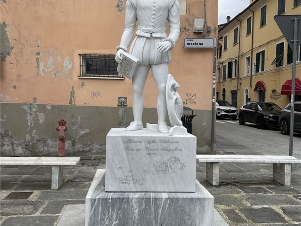 Lejlighed i Massa, Massa and Carrara - foto 1