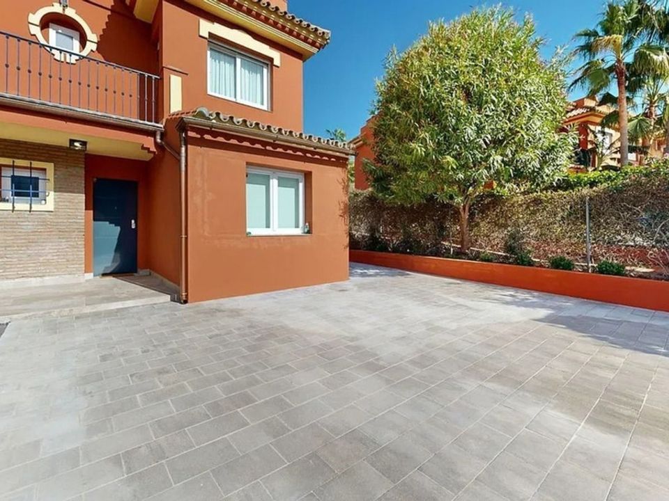 Casa de cidade em Atalaya Isdabe, Malaga - foto 2
