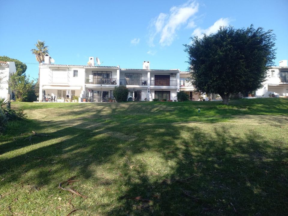 Casa de cidade em Atalaya Isdabe, Malaga - foto 1