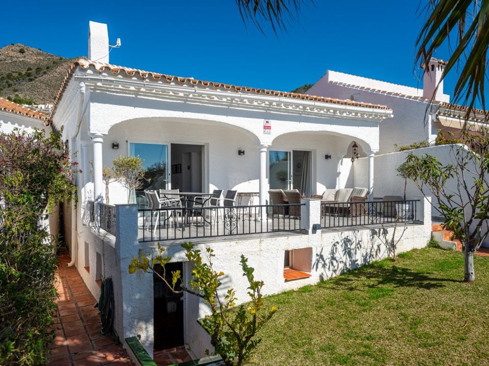 Villa i Nerja, Malaga - foto 1