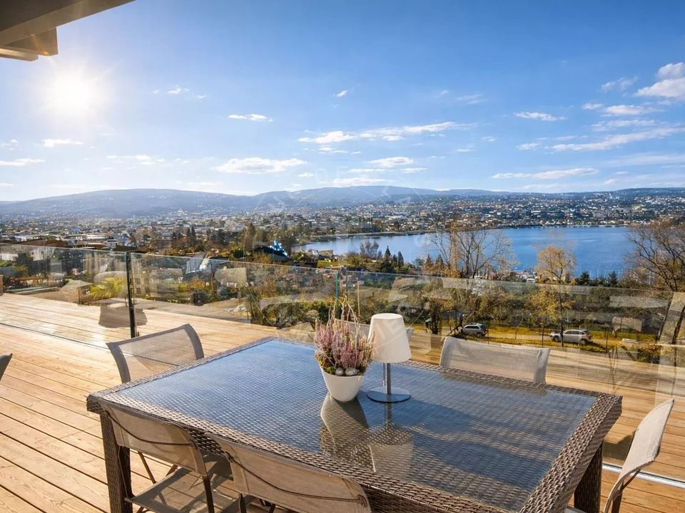 Villa in Annecy, Haute-Savoie - foto 1