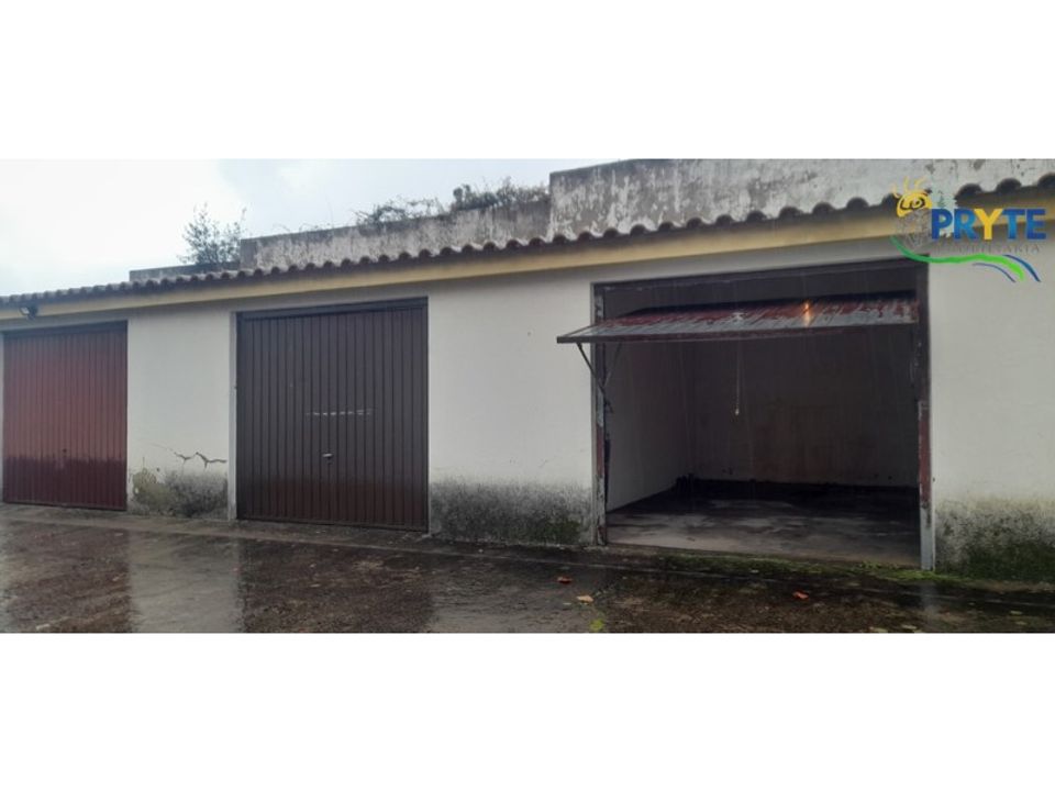 Garage i Serta, Castelo Branco - foto 1