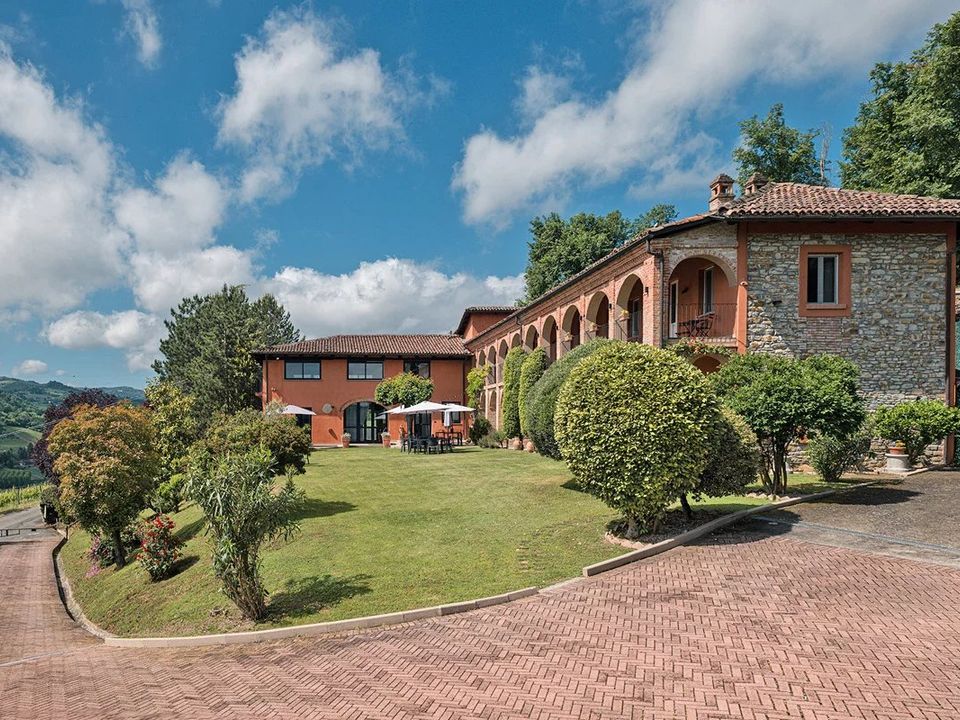 Villa i Monastero Bormida, Asti - bilde 1