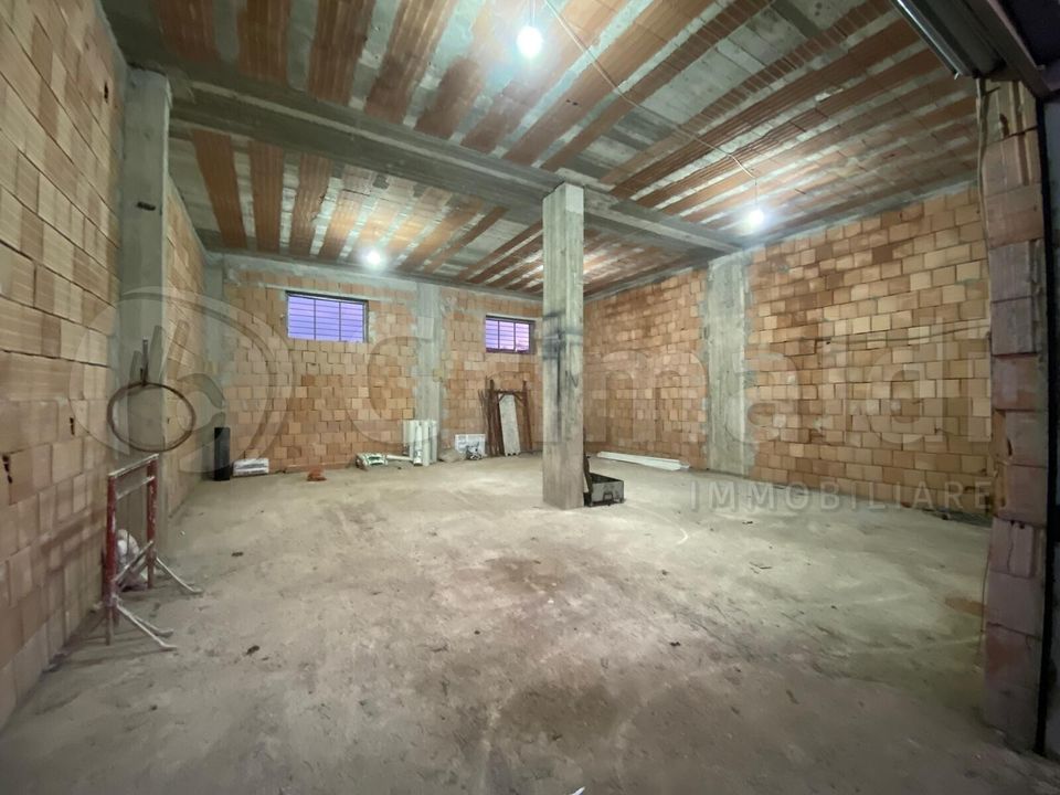 Garage i Giugliano in Campania, Naples - foto 3