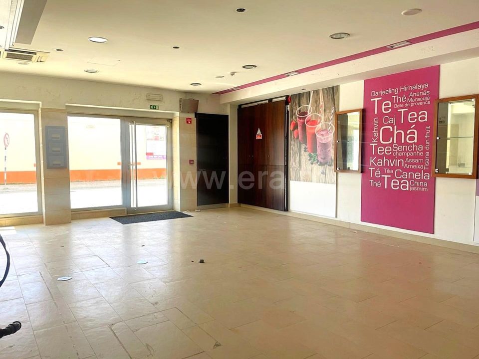 L'establiment comercial a Barreiro, Setubal - foto 4