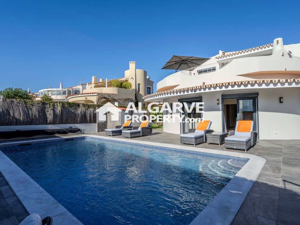 Villa i Quarteira, Faro - foto 1