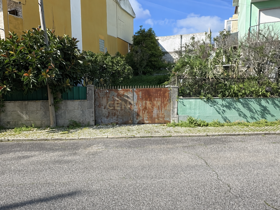 Helårsgrund i Queluz, Lisbon - foto 1