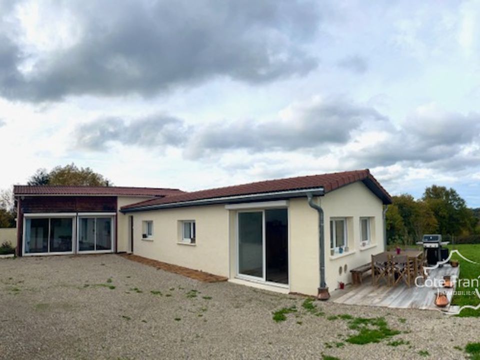 Landejendom i St.-Julien-de-Toursac, Cantal - foto 2