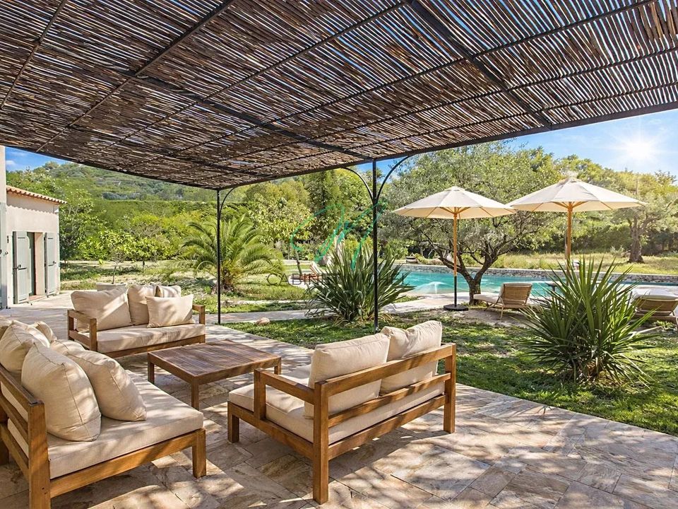 Villa i Grasse, Alpes-Maritimes - foto 1