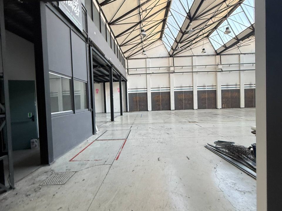 Erhvervsejendom i Sesto San Giovanni, Milan - foto 2