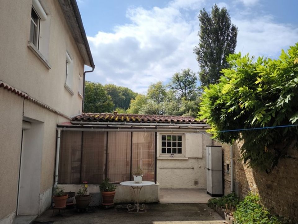 Byhus i Montignac-Charente, Charente - foto 1