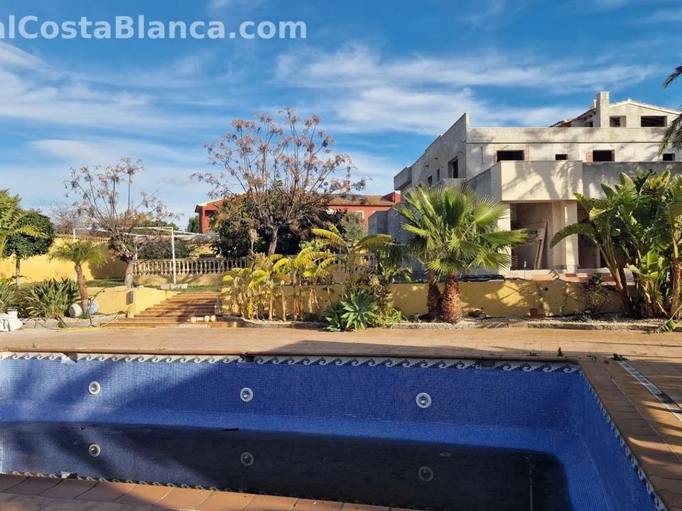 Finca a Alfaz del Pi, Alicante - foto 1