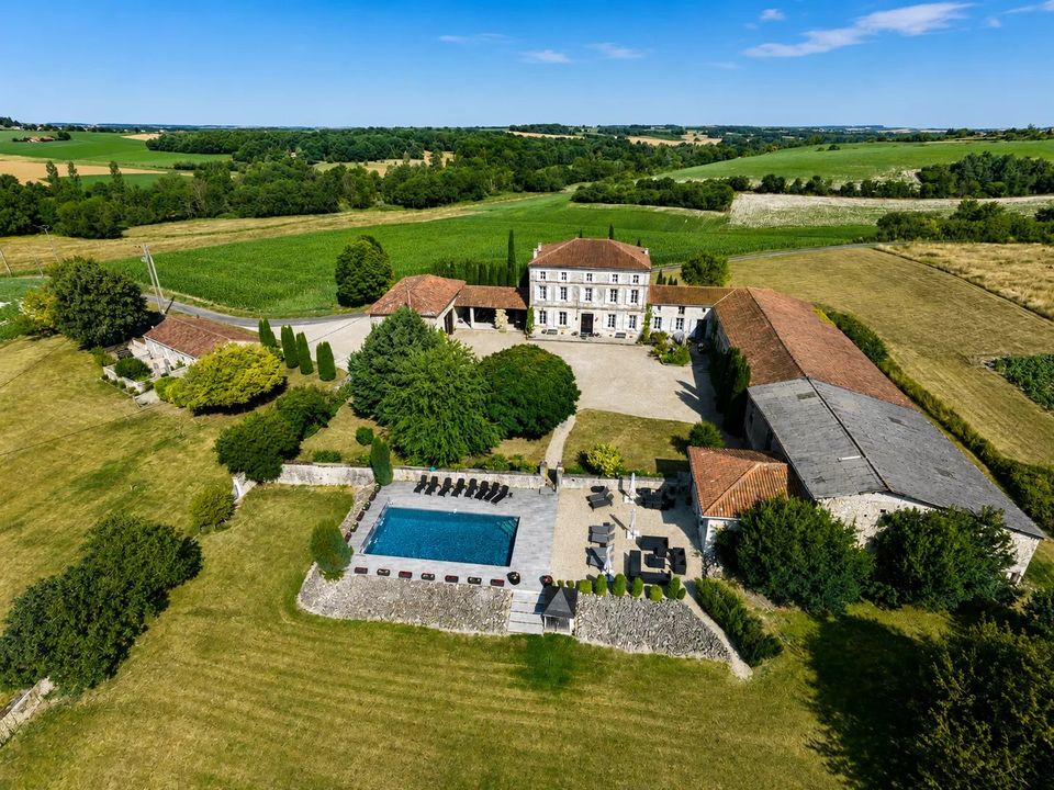 Villa em Bessac, Charente - foto 1