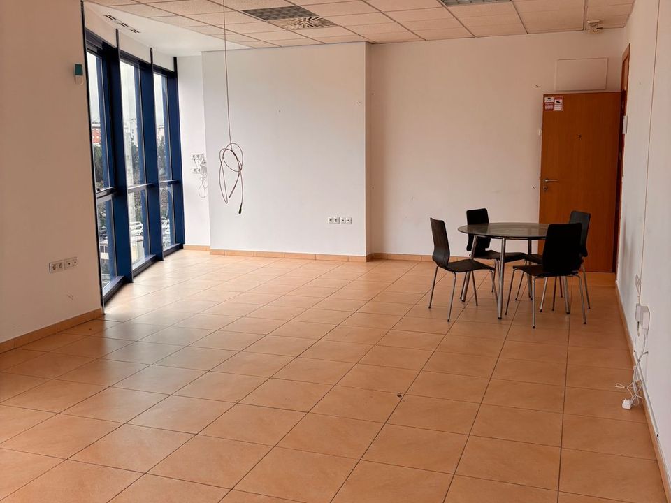 Erhvervsejendom i Sevilla, Sevilla - foto 2