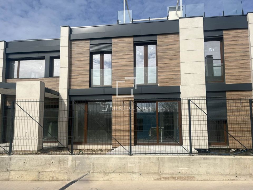 Villa i Madrid, Madrid - foto 1