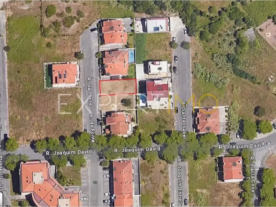Helårsgrund i Parceiros e Azoia, Leiria - foto 2