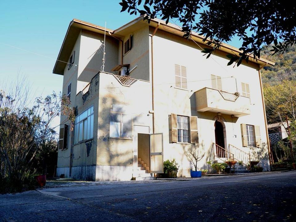 Villa i Castro dei Volsci, Frosinone - foto 1
