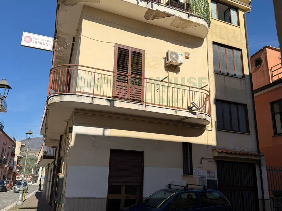 Erhvervsejendom i Avella, Avellino - foto 1
