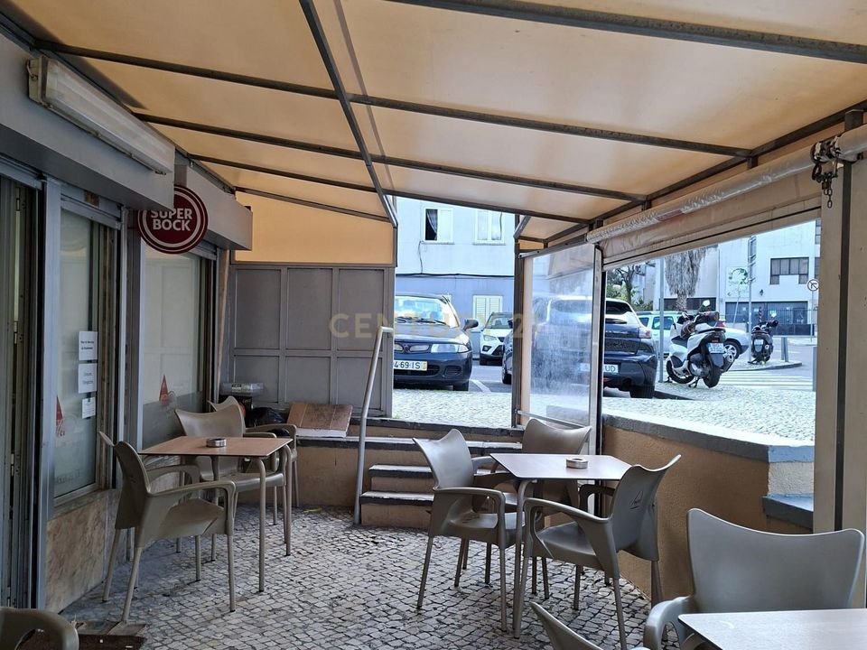Erhvervsejendom i Amadora, Lisbon - foto 4