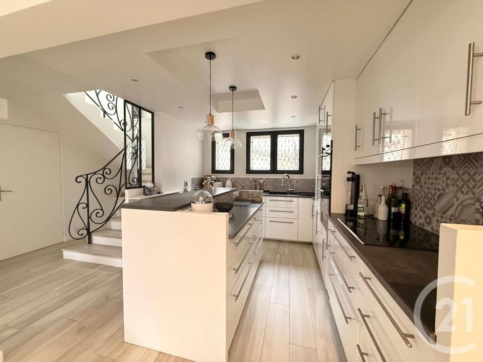 Bungalow i Fontenay-sous-Bois, Val-de-Marne - foto 2