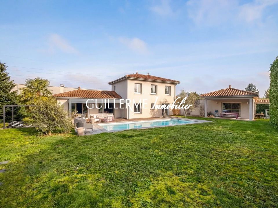 Villa i La Tour-de-Salvagny, Rhone - foto 1