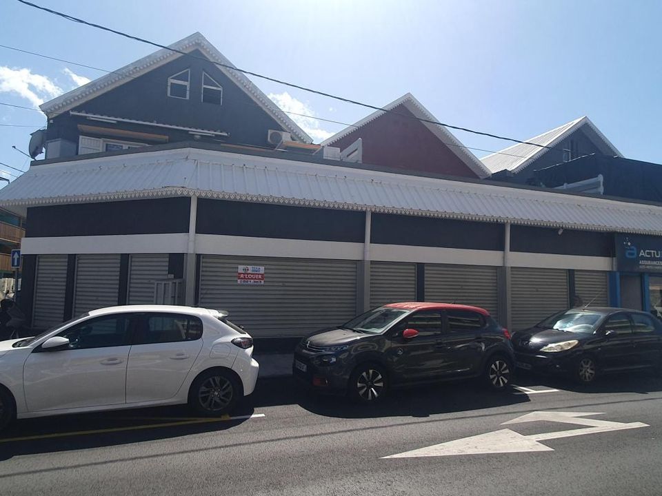 Erhvervsejendom i Saint-Pierre, La Reunion - foto 2