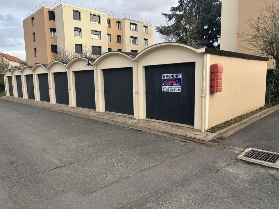 Garage i Sainte-Geneviève-des-Bois, Essonne - foto 1