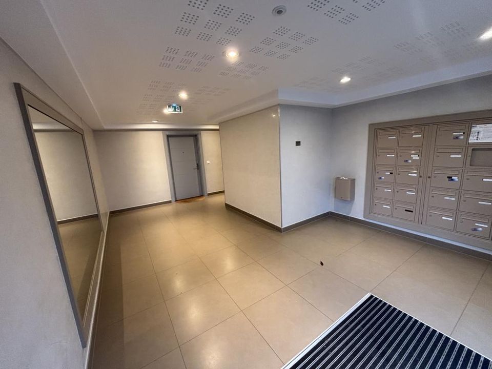 Lejlighed i Sainte-Geneviève-des-Bois, Essonne - foto 2
