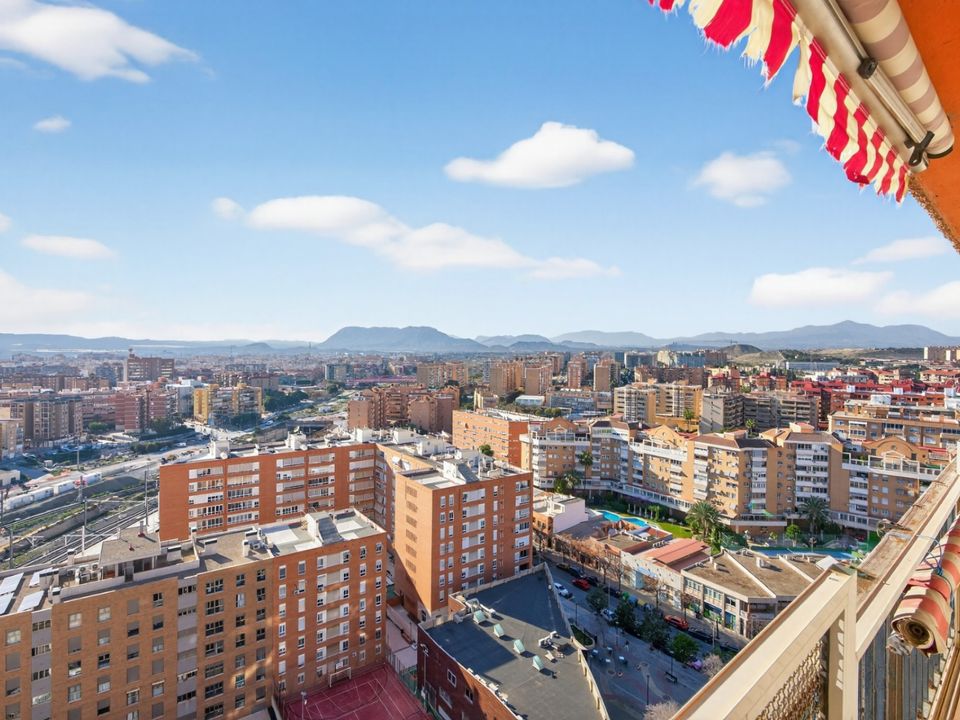 Lejlighed i Alicante, Alicante - foto 1
