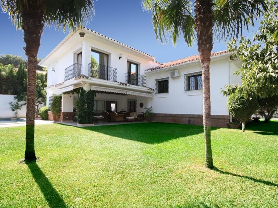 Villa i Los Monteros, Malaga - foto 1
